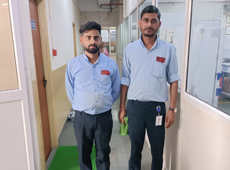 Professional Office Receptionist at front desk in Delhi NCR